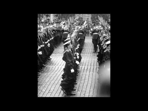Видео: Soviet Navy march "Battle Glory of Soviet sailors" (K. Garbar) / Марш Боевая слава советских моряков