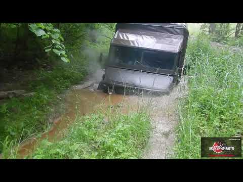 Видео: Оригинальный Mercedes Unimog 404 показывает эталон проходимости | russian off-road