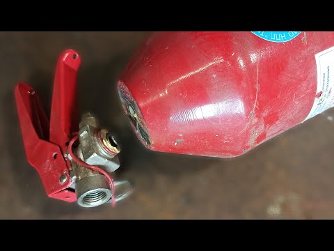 Видео: Не стоит выбрасывать ОГНЕТУШИТЕЛЬ! Самоделка которой позавидует любой сварщик!!!
