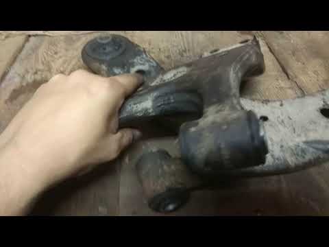 Видео: Замена сайлентблоков рычагов передней подвески на Toyota Corolla E150; Auris.