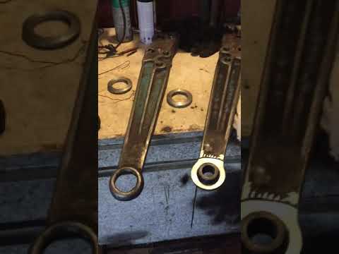 Видео: Восстановление навески мтз (замена яблок)