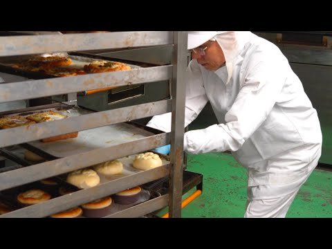 Видео: Основан в 1923 году, рядом с давно существующей пекарней!