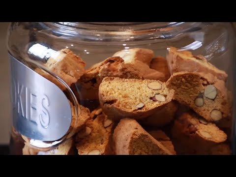 Видео: МИНДАЛЬНЫЕ ПЕЧЕНЬКИ "КАНТУЧЧИНИ" ИТАЛЬЯНСКАЯ ВКУСНЯШКА:-))
