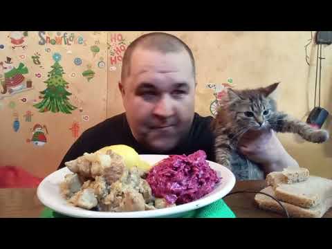 Видео: Обжор - тушеное мясо с луком, свекольный салатик с чесноком