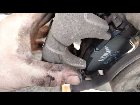 Видео: замена задних колодок Джили Эмгранд ес7