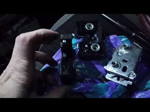 Видео: Как легко открыть замок. Заклинило  дверь Соболя.