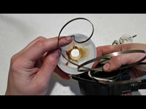 Видео: Принцип действия, ремонт стартера китайского триммера