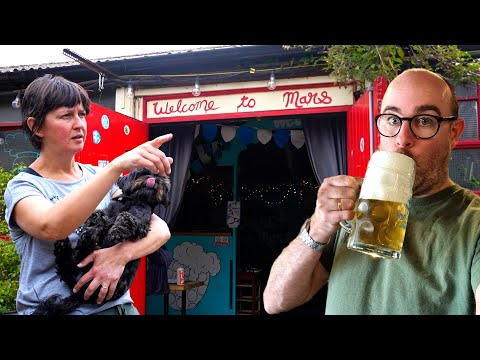 Видео: Никто не варит пиво так, как St Mars of the Desert.