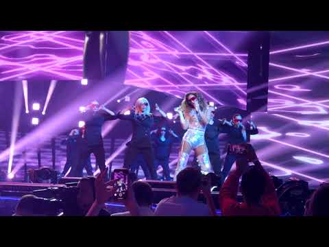 Видео: Ольга Бузова — Водица / 5 Snow Party ВТБ Арена