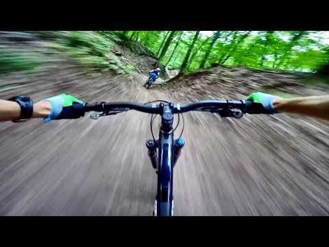 Видео: РАСКАТКА ТРЕЙЛОВ В ГОЛОСЕЕВО! Ч.2 Ендуро трасса вокруг Озера и спот Мышеловка