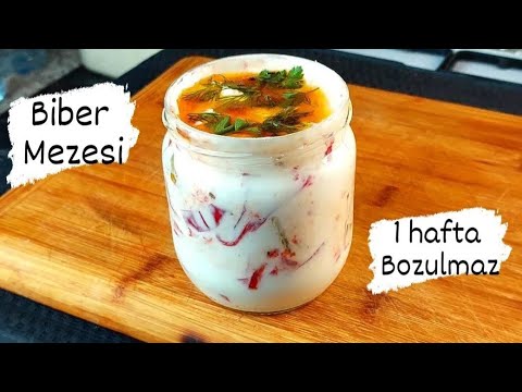 Видео: Закуска из перца чили не портится в течение недели и становится вкуснее, чем дольше вы ждете