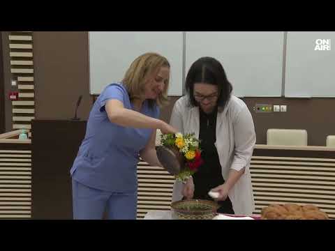 Видео: Любов и отдаденост: Акушерки посрещат със сълзи новия живот в "Майчин дом"