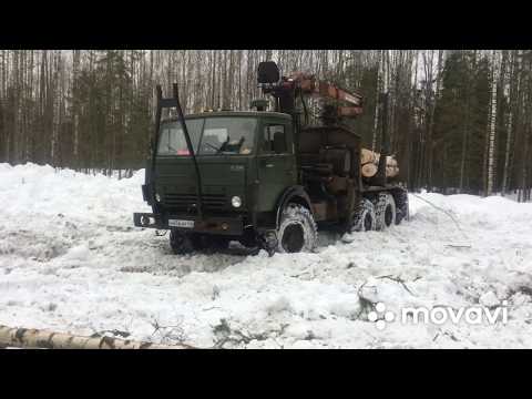 Видео: Камаз 4310 буксует на эстакаде. ТдТ 55 помогает