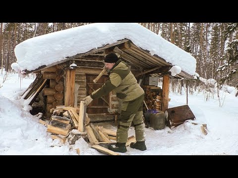 Видео: В избушке как на даче. Отпилил денег.