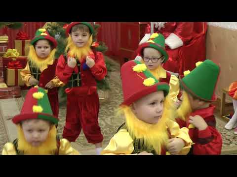 Видео: Танець гномів з ліхтариками на новорічному святі 2018 в молодшій групі  Муз  кер  Максюта Г  В