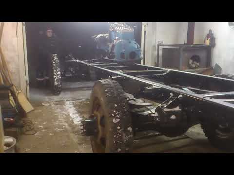 Видео: ГАЗ-52.  Серия 5. Долгожданная встреча двигателя и шасси.