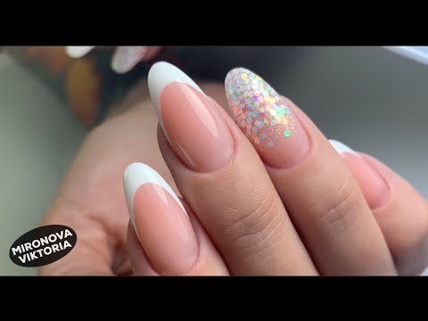 Видео: Классический белый френч с блёстками. Наращивание ногтей.