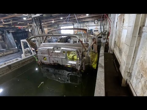 Видео: Химическая обработка автомобиля Cadillac Model 62 1952 года