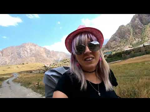 Видео: Таджикистан. Пешком от Искандеркулья до села Сарытаг и далее. Водопады