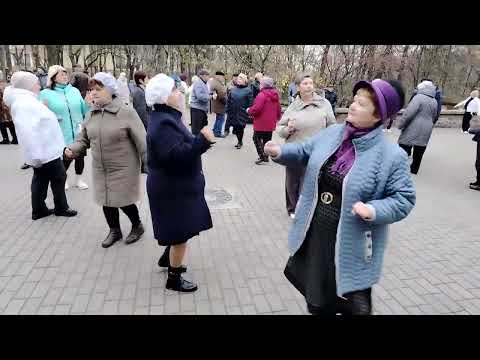 Видео: Танцы в Гомеле. 09.11.2025 г. 