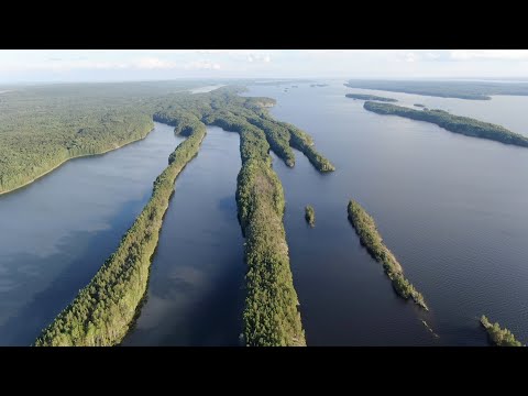 Видео: Карелия, висячие озёра. Уницкая губа, озеро Мижозеро и озеро Тютьозеро. Съёмка с квадрокоптера