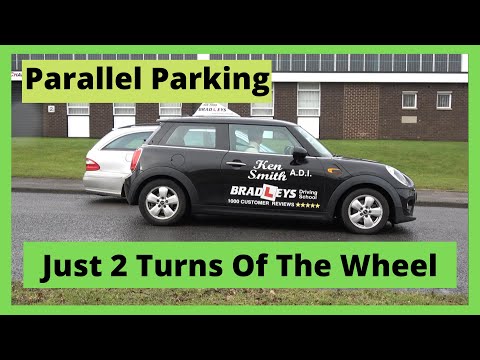 Видео: Экзамен по параллельной парковке задним ходом в Великобритании. Очень простая техника