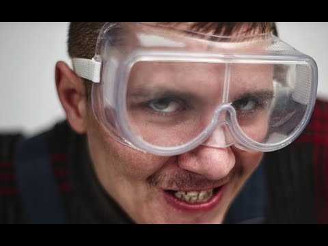 Видео: Портретная съемка,  как фотографировать стеснительных людей, работа с эмоциями.