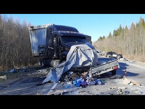 Видео: Во встречный большегруз: погиб семилетний ребенок в Вологодской области