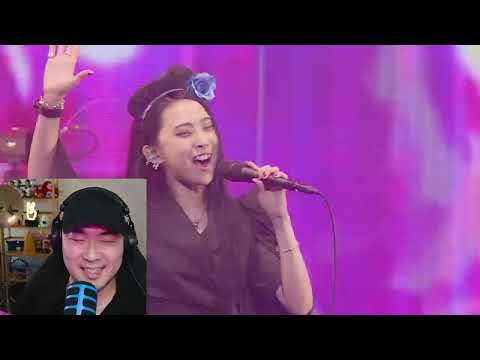 Видео: Реакция человека на «NO GOD» — BAND-MAID