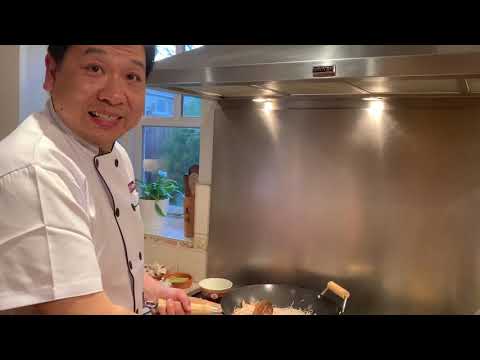 Видео: Сингапурская лапша: как приготовить лучшую сингапурскую лапшу в китайском стиле на вынос