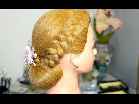 Видео: Пучок с боковой обратной французской косой. Прическа для длинных волос.