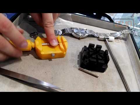 Видео: Как укоротить металлический браслет часов (замена звена)