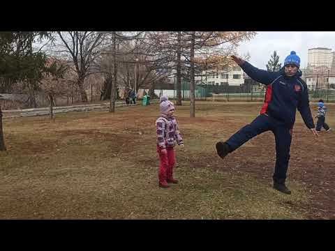 Видео: КАК НАУЧИТЬ РЕБЁНКА ДЕЛАТЬ "КОЛЕСО"!?