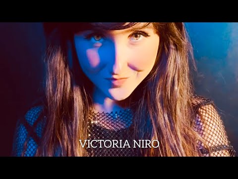 Видео: Victoria Niro - Зоре моя вечірняя