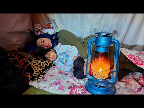 Видео: Непоколебимая любовь: борьба матери за выживание своей дочери-инвалида - Дождливый день