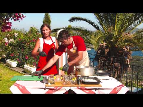 Видео: Греческие рецепты - Софрито по-корфиански