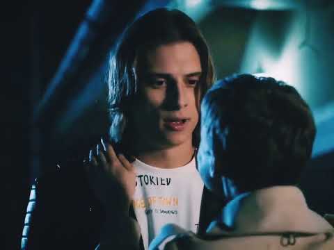 Видео: Лёша и Ксюша - Зараза.