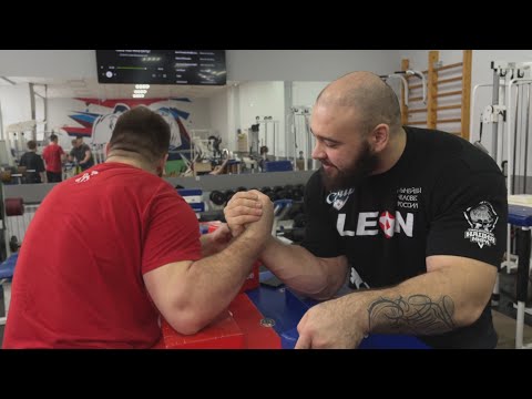 Видео: АРМРЕСТЛИНГ. ТРАВМЫ. СТИЛИ. УПРАЖНЕНИЯ. КАК ПРАВИЛЬНО СПАРРИНГОВАТЬ.