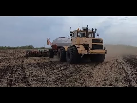 Видео: Трактор Кировец. Пересеваем погибшую озимую пшеницу ячменём. Упало давление масла.