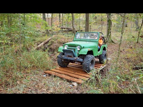 Видео: Строительство моста через ручей