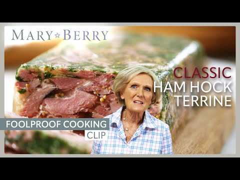 Видео: Классический террин из свиной рульки | Рецепты Мэри Берри | Мэри Берри