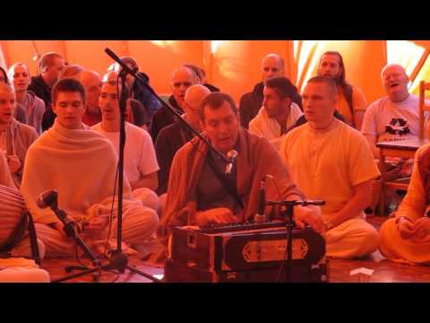 Видео: ЕМ Шиштакрит Прабху | Киртан в настроении разлуки с Богом | "Гауранга" 2017 @ShishtakritDas