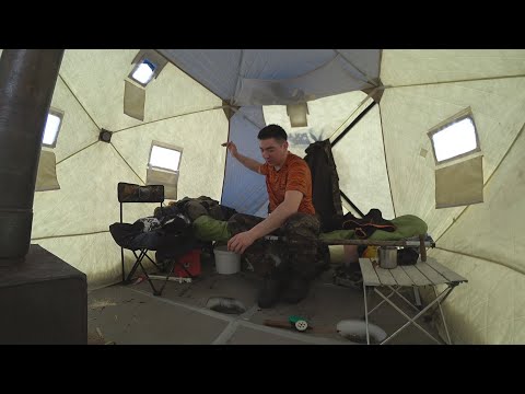 Видео: ОДИН НА ЛЬДУ 2021 рыбалка с ночёвкой  В ШТОРМОВУЮ ПОГОДУ ЧАСТЬ 2