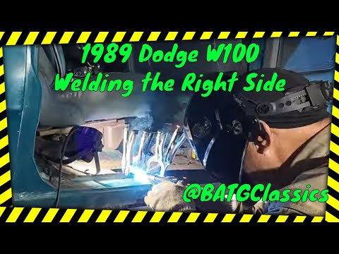 Видео: Dodge W100 1989 года. Сварка бокового упора и поперечины со стороны пассажира. Эпизод 7.
