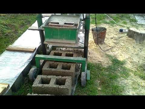 Видео: Блоки из стружки и опилок сделать легко.
