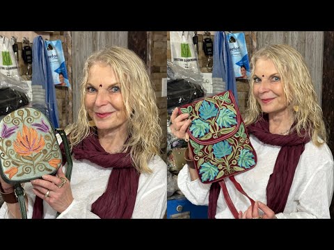 Видео: 🟥🟥РУЧНАЯ ВЫШИВКА HAND MADE СУМОЧКИ, КОШЕЛЬКИ, КОСМЕТИЧКИ, ДЛЯ ТЕЛЕФОНОВ +37069823337/wa