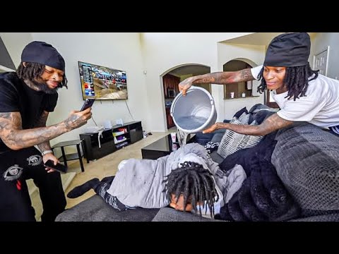 Видео: ВОТ ЧТО ПРОИСХОДИТ, КОГДА ВЫ СЛУЧАЙНО ЗАСНУЛИ!