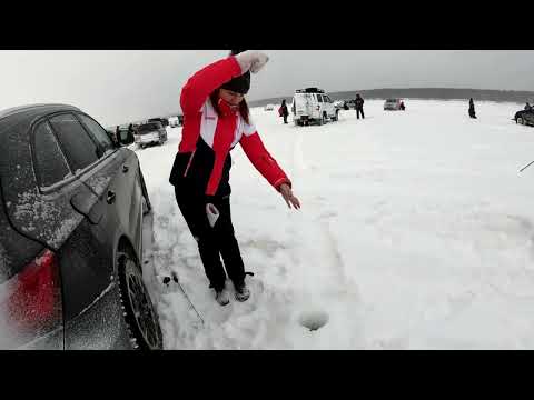 Видео: Ловля СУДАКА на ВИБЫ в ГЛУХОЗИМЬЕ!  ОПЕРАТОР НАС УДЕЛАЛА на РАЗ ДВА!!! ТРУДОВАЯ РЫБАЛКА на ТРОСУ!