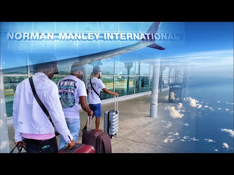 Видео: Первое путешествие за границу в составе команды