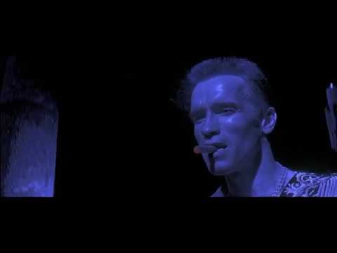 Видео: Шварцнеггер в роли Гамлета. Последний киногерой (1993).